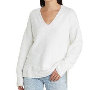 Treasure & Bond High/Low V-Neck Sweater Medium White